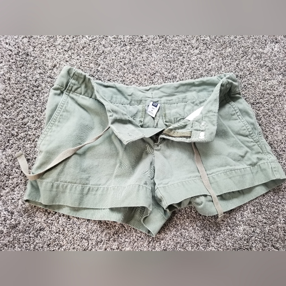 Gap shorts size 6